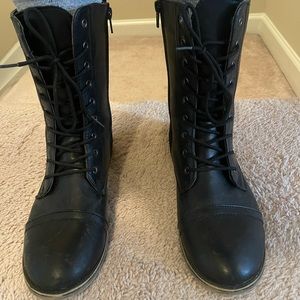 Combat boots
